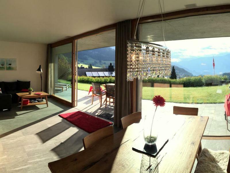 Casa Admisa, Spektakulaere Aussicht, Ski In And Out, Hochwertige Einrichtung, Valserstein Und Eiche Flims Exterior foto